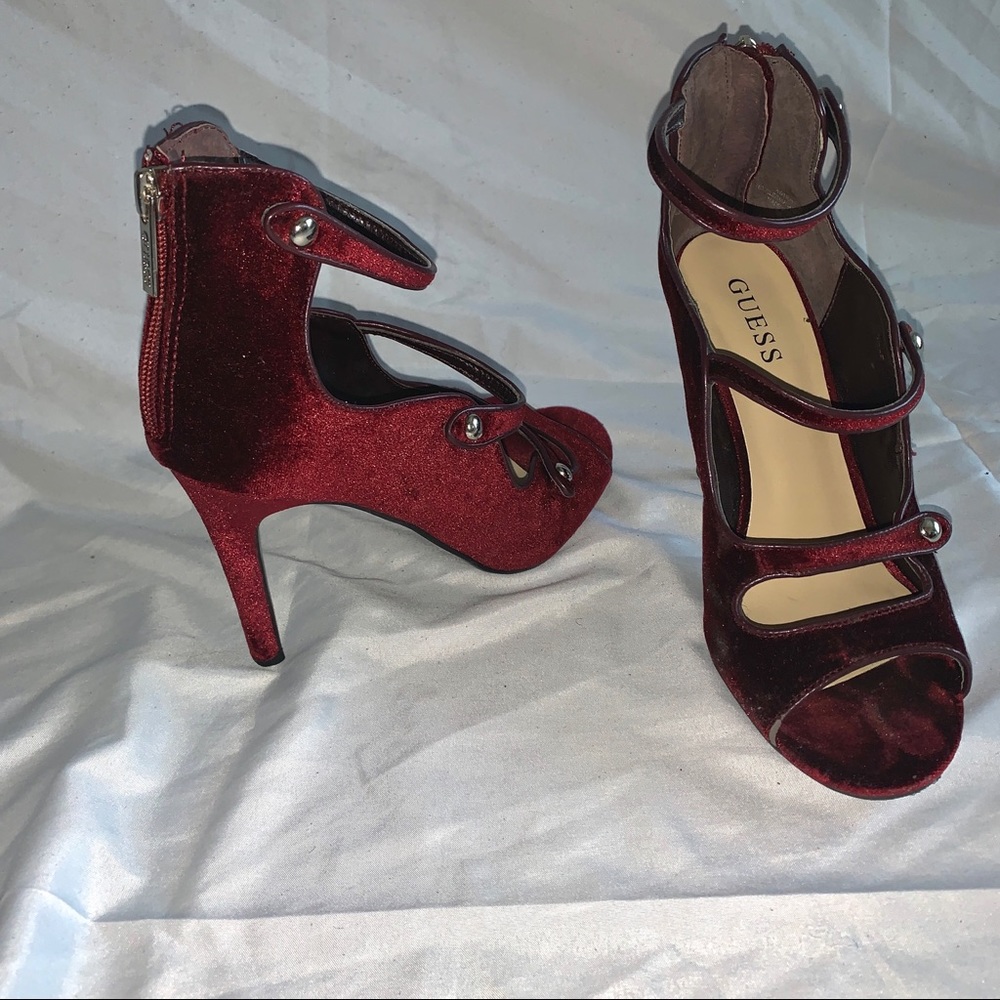 Maroon red  heel shoe